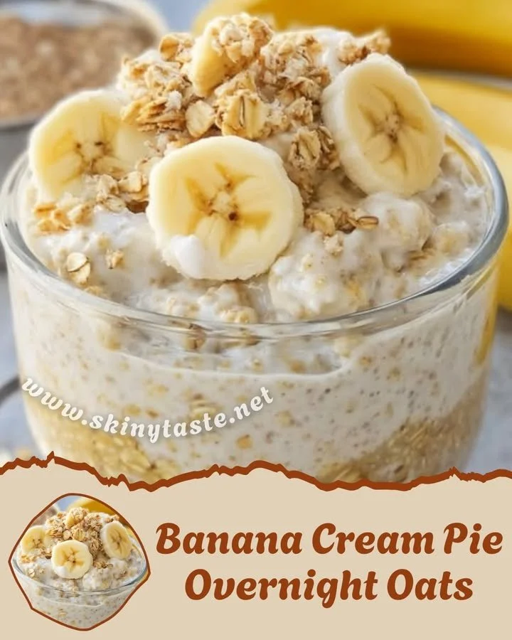 Delicious Banana Cream Pie Overnight Oats in a clear jar with banana slices and cream.