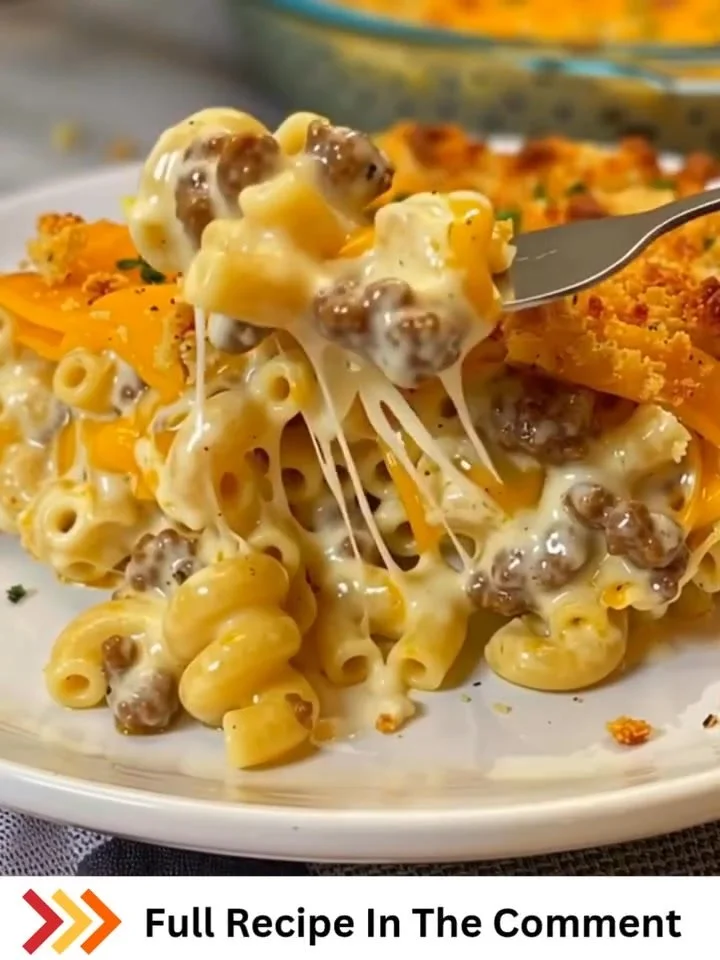 Delicious Hamburger Casserole with ground beef and cheesy topping